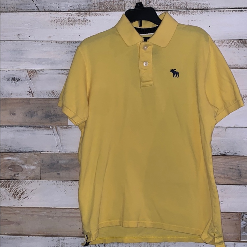Abercrombie Men’s Yellow pullover